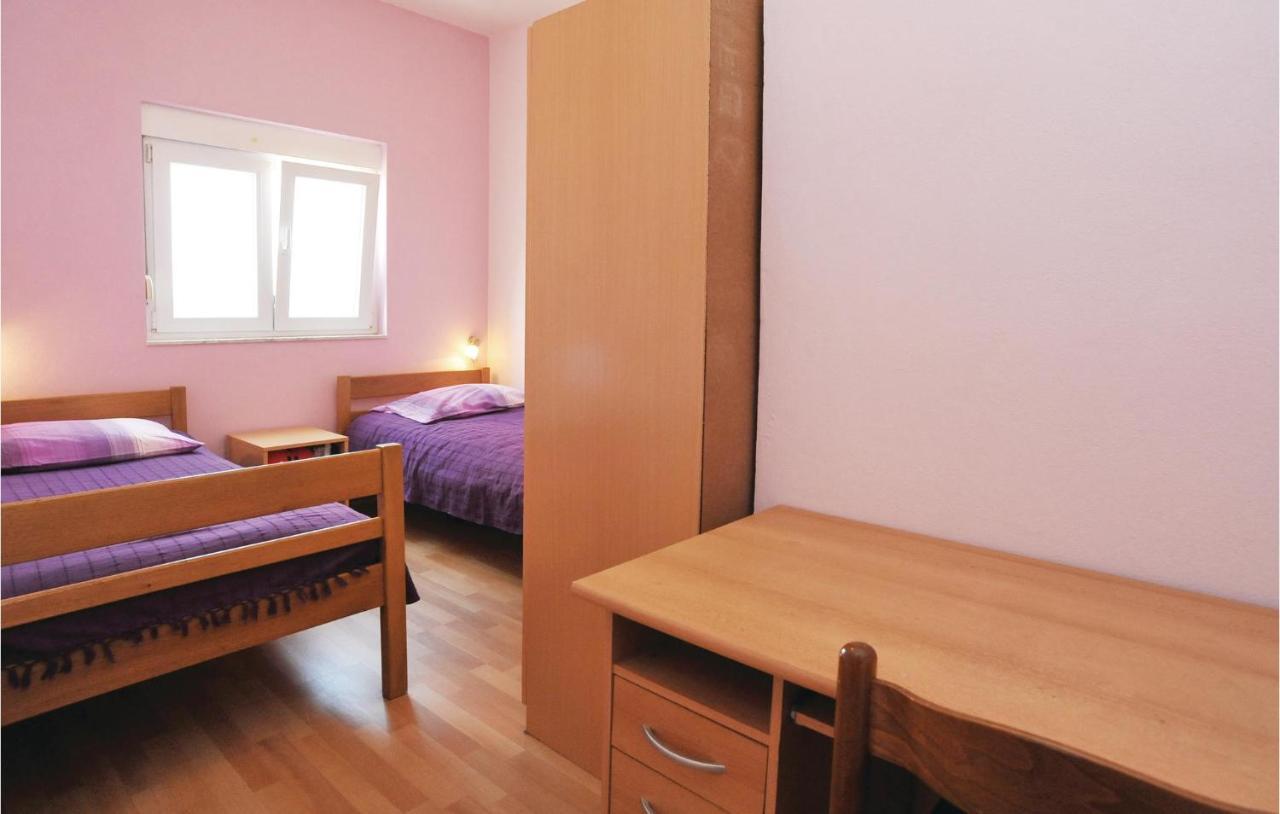 Beautiful Apartment In Maslenica With Kitchen Luaran gambar