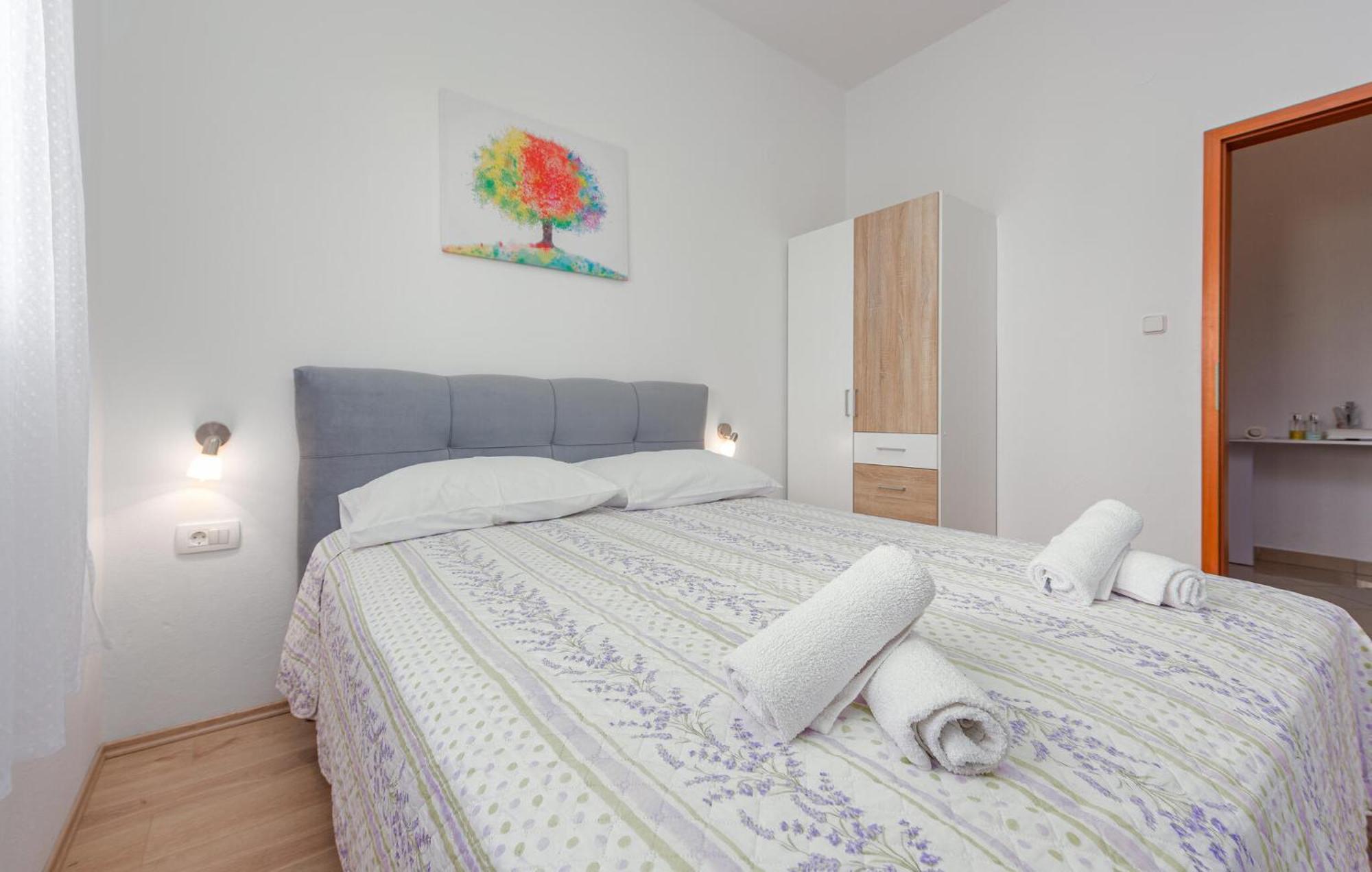 Beautiful Apartment In Maslenica With Kitchen Luaran gambar