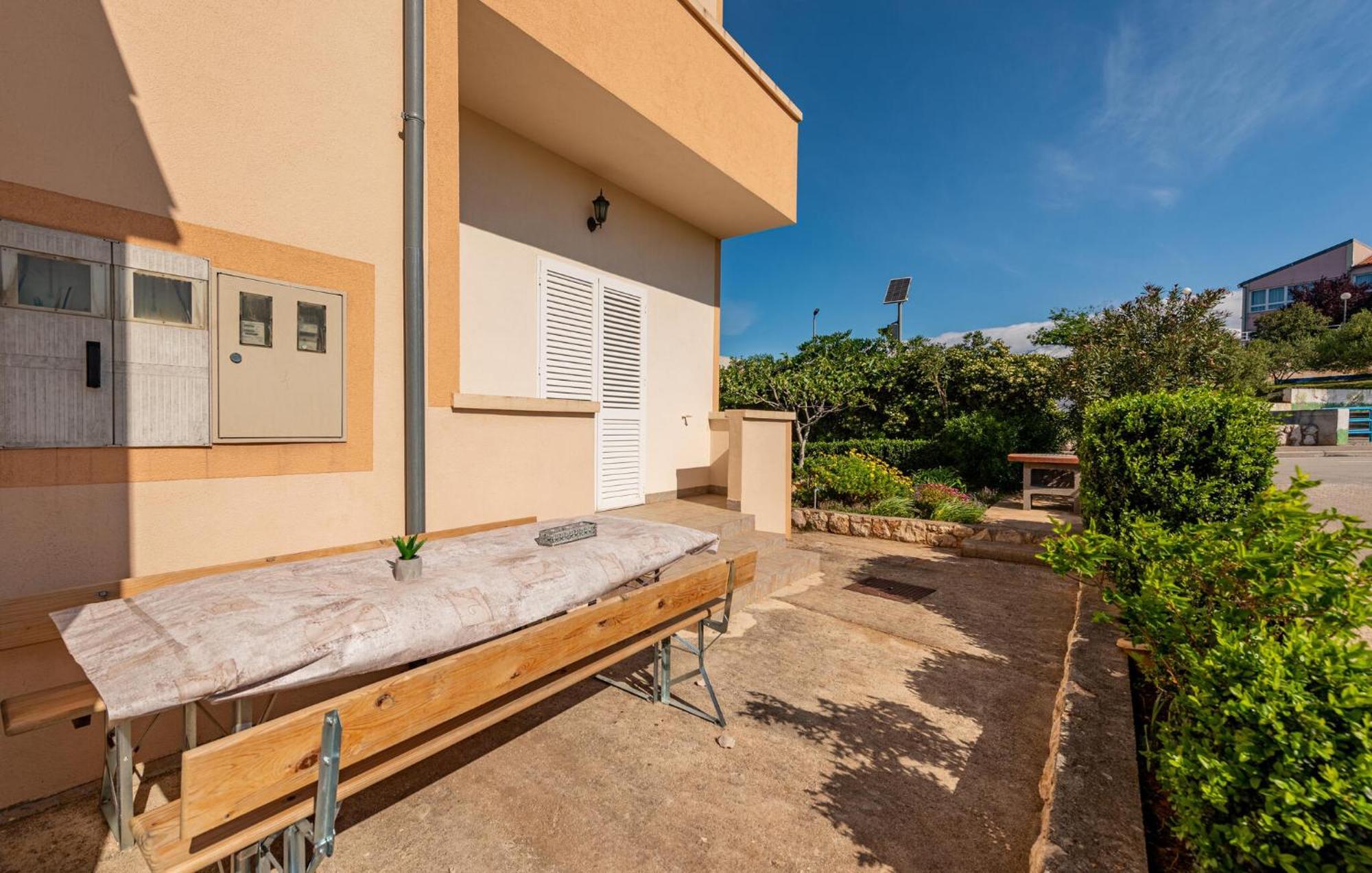 Beautiful Apartment In Maslenica With Kitchen Luaran gambar