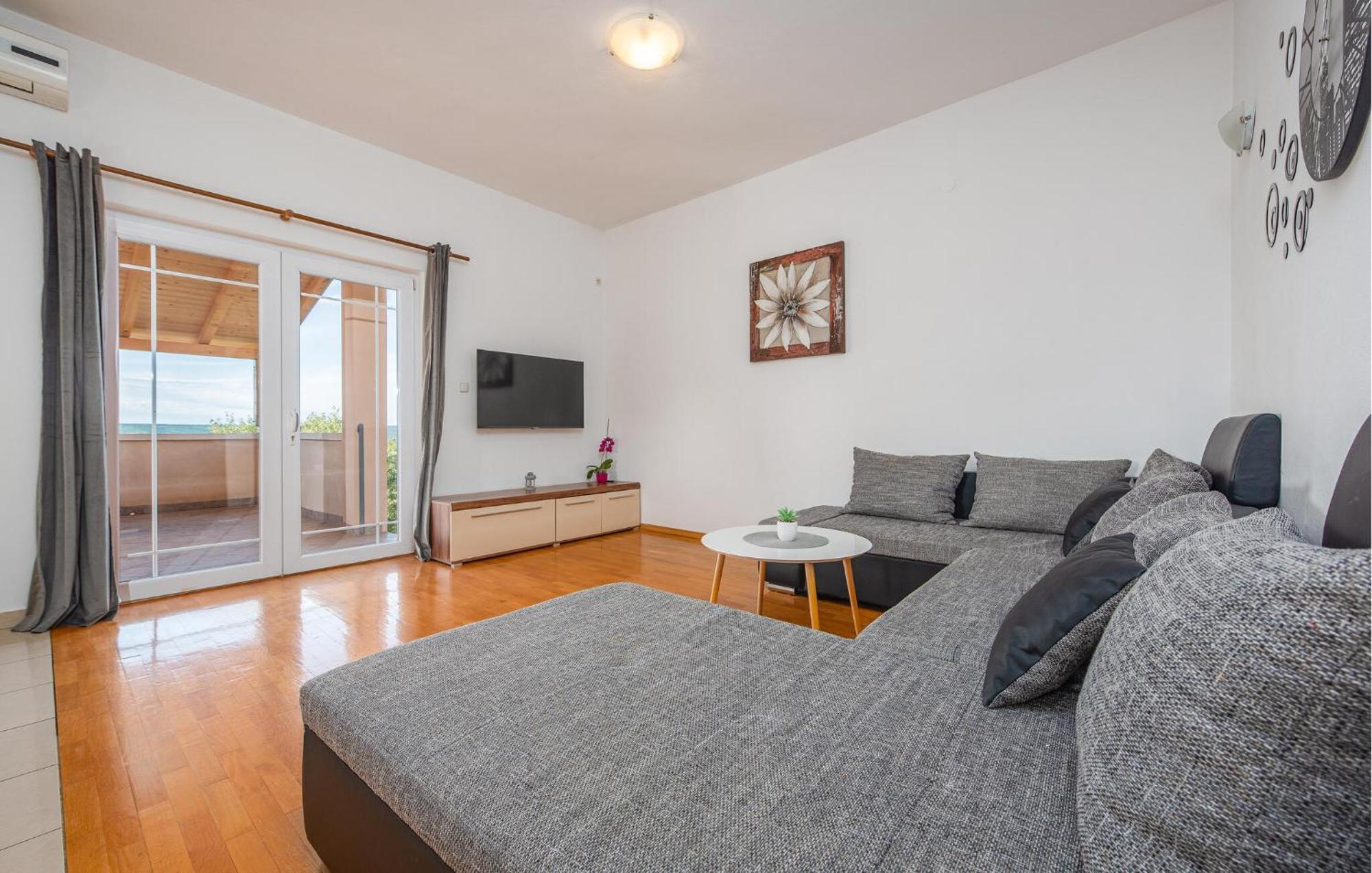Beautiful Apartment In Maslenica With Kitchen Luaran gambar